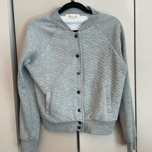 Olive & Oak Light Gray Quilted Bomber Jacket
